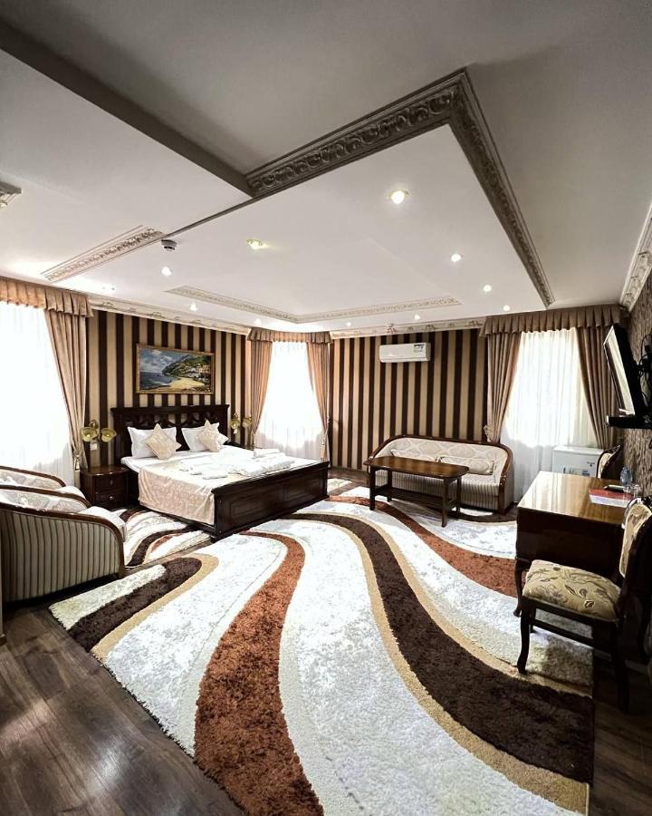 Hotel Papillon ทาชเคนต์ ภายนอก รูปภาพ