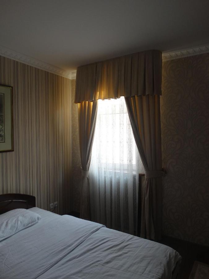 Hotel Papillon ทาชเคนต์ ภายนอก รูปภาพ