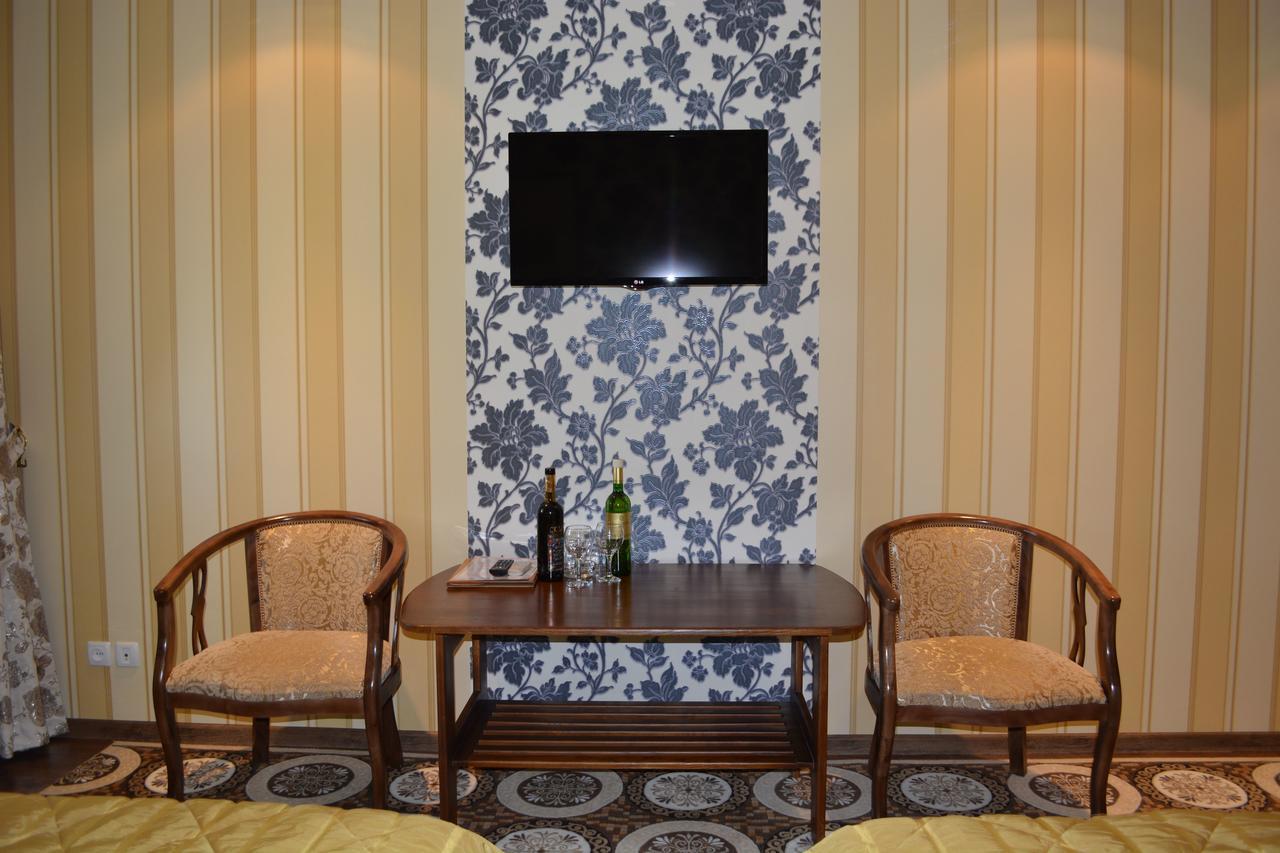 Hotel Papillon ทาชเคนต์ ภายนอก รูปภาพ