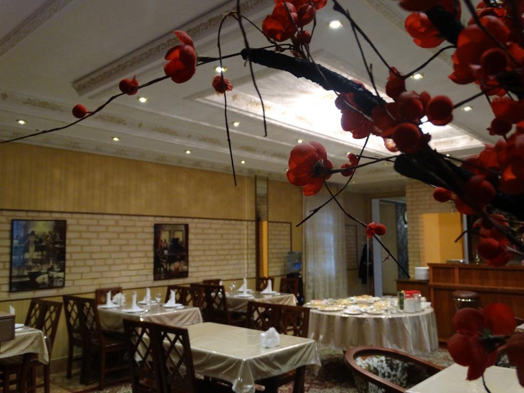 Hotel Papillon ทาชเคนต์ ภายนอก รูปภาพ