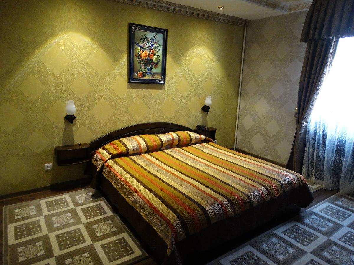 Hotel Papillon ทาชเคนต์ ภายนอก รูปภาพ