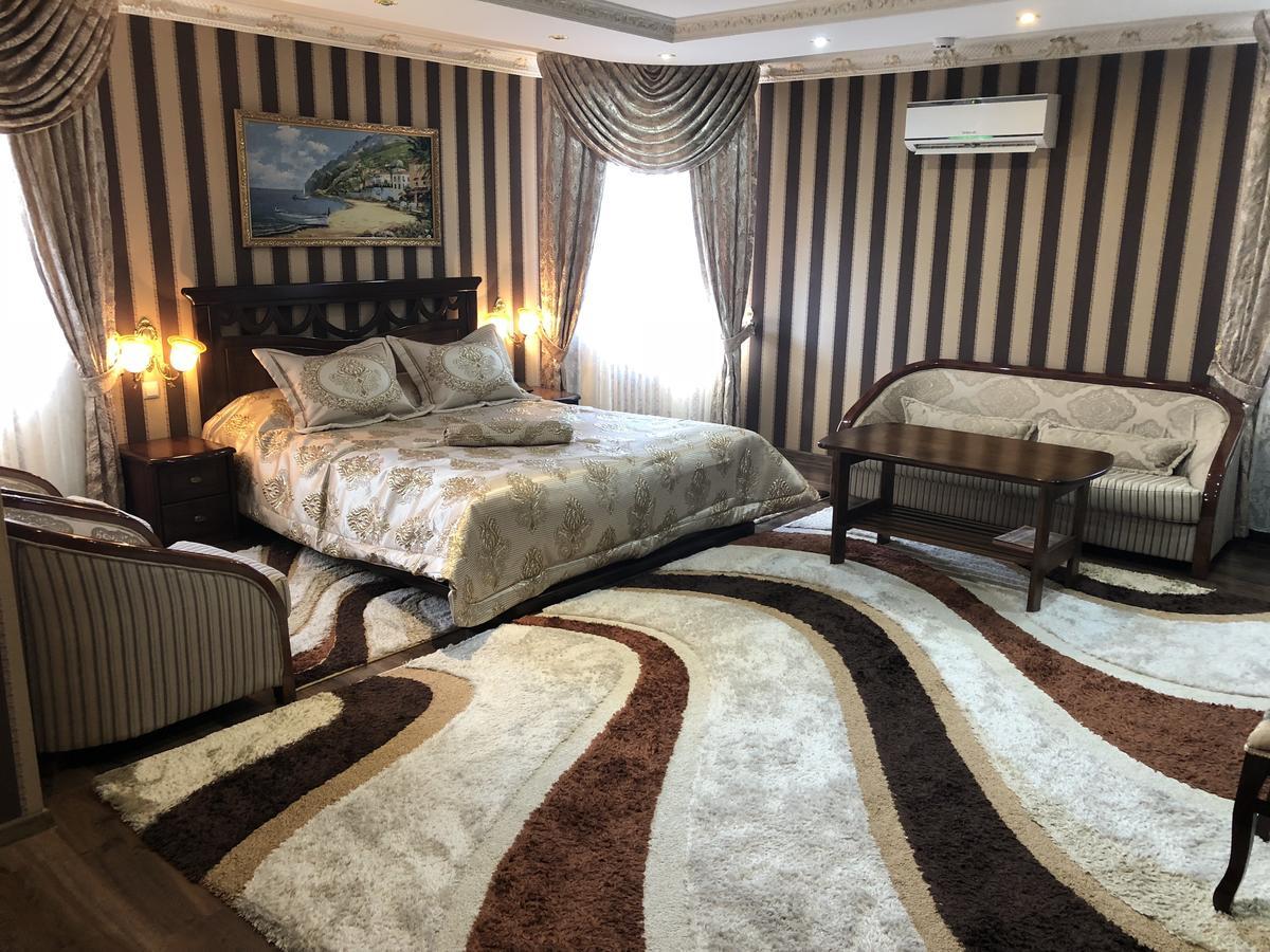 Hotel Papillon ทาชเคนต์ ภายนอก รูปภาพ